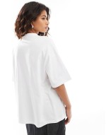 oversized t-shirt with Virgo graphic