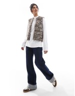 twist yarn knitted waistcoat in chocolate