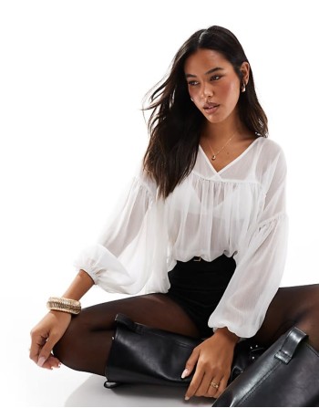v neck volume smock top in cream