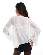 v neck volume smock top in cream